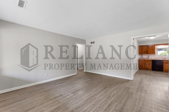 Building Photo - 1719 S Woodlawn St