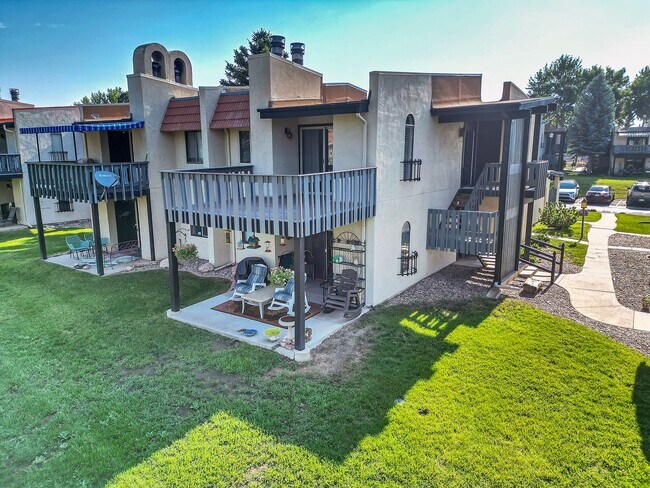 Foto del edificio - 1058 Fontmore Rd