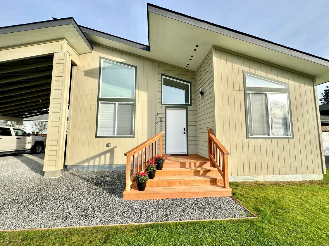 315 Rogers Rd, Kenai, AK 99611 House Rental in Kenai, AK