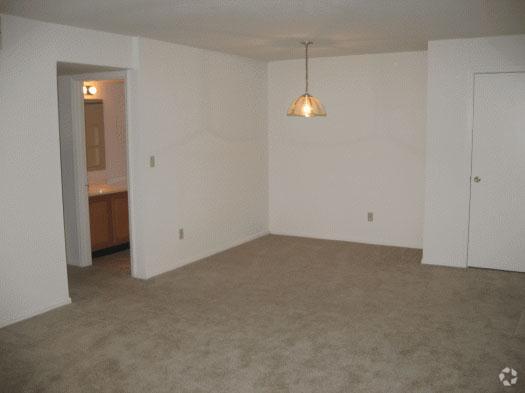 Dining Room - Parkwood Place Apartments