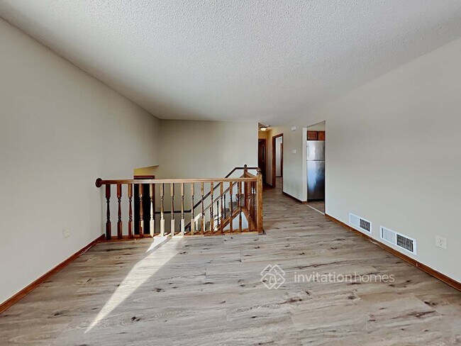 Building Photo - 12830 Quaker Ln N