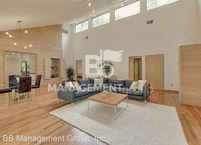 Foto del edificio - 3 br, 3.5 bath House - 3730 SW Shattuck Rd