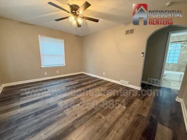 Foto del edificio - 5163 N 58th St
