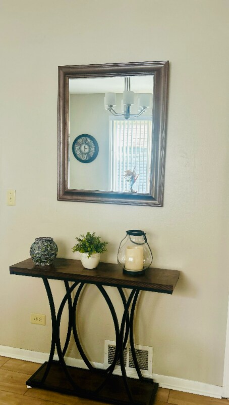 Building Photo - 7353 S Kenwood Ave