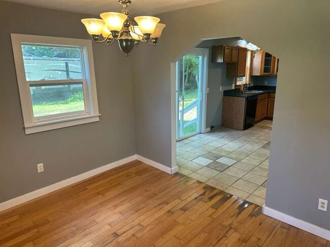 Building Photo - 66 Layton St