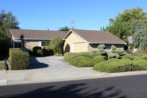 Building Photo - 7553 Waterford Dr