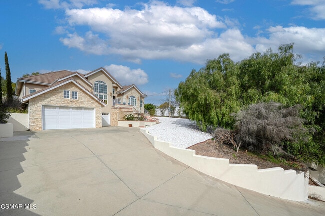 Building Photo - 251 S Skyline Dr