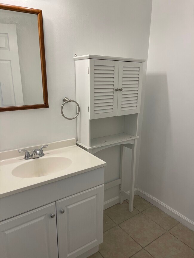 Building Photo - 1344 Morrison Dr