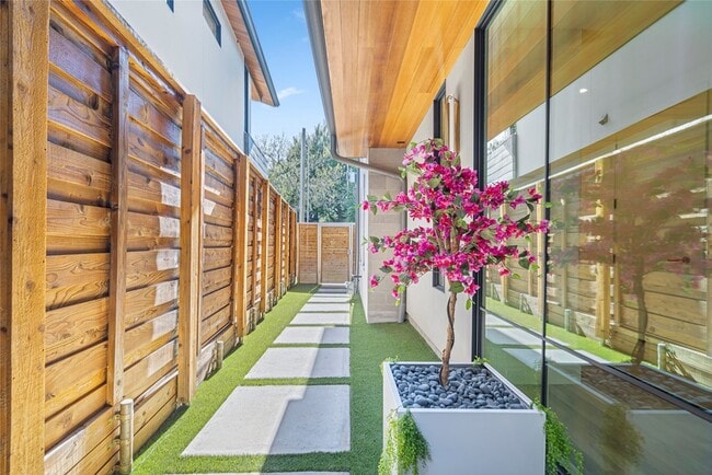 Photo - 3619 Springbrook St Apartment