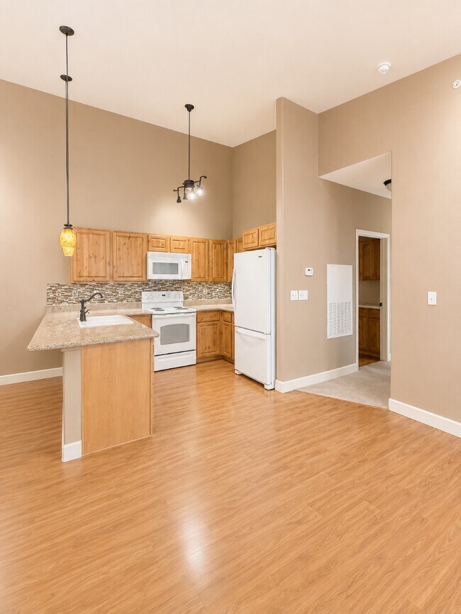Building Photo - 6800 N Spurwing Loop