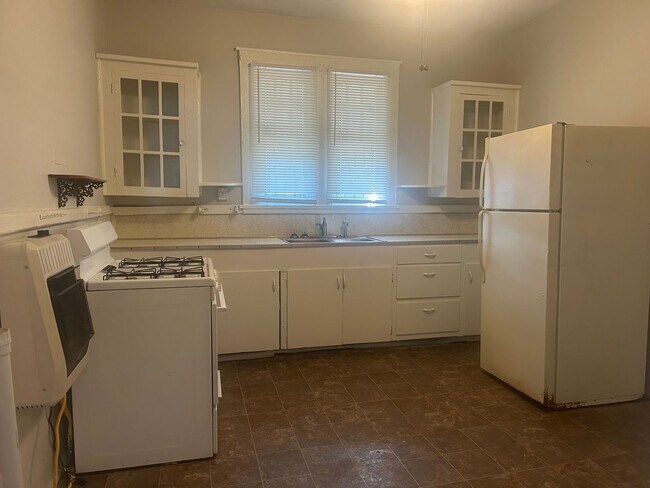 Foto del edificio - 2124 Maple St