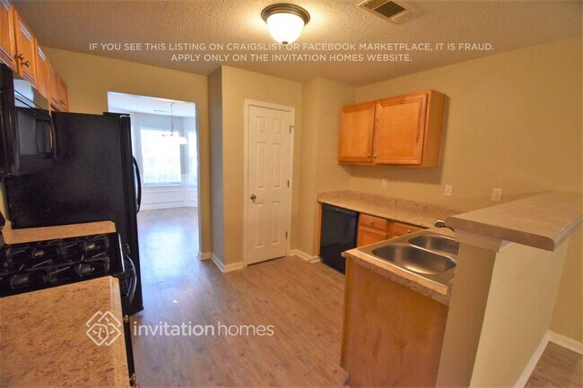 Foto del edificio - 6864 Foxfire Pl