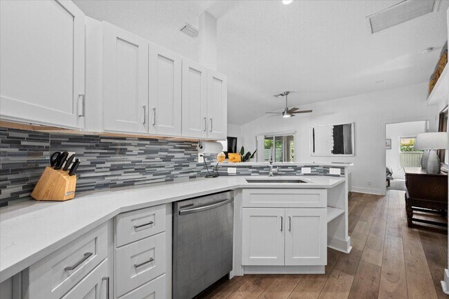 Building Photo - 105 Pennock Landing Cir
