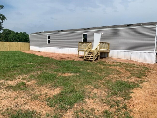 Foto del edificio - 16496 Dunhill Ln