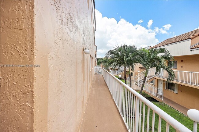 Foto del edificio - 14909 SW 80th St