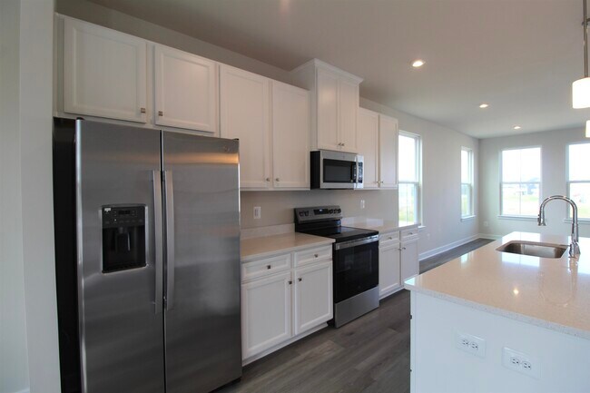 Building Photo - 3663 Ponton Rd