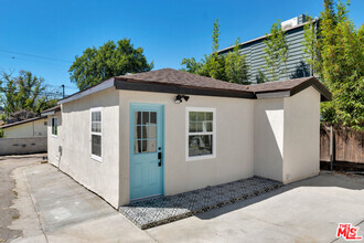 Building Photo - 3214 Atwater Ave