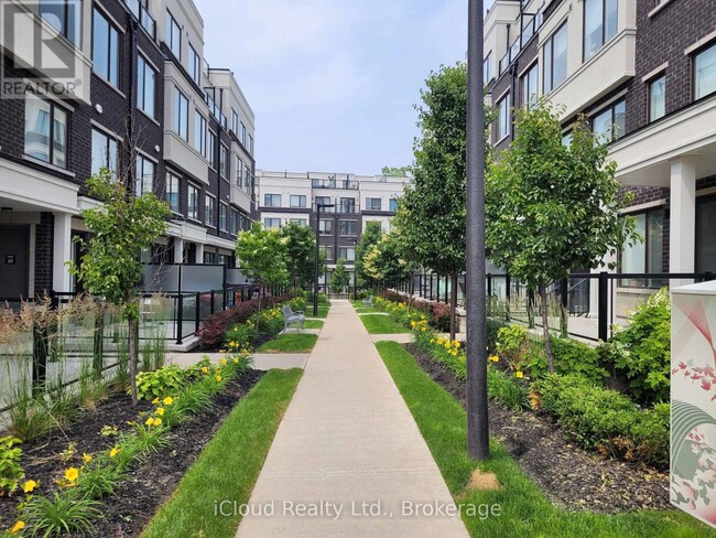 Building Photo - 300 Alex Gardner Cir