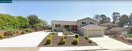 Building Photo - 148 Lancaster Way