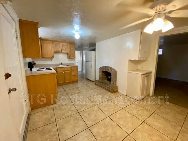 Building Photo - 78 E 300 S