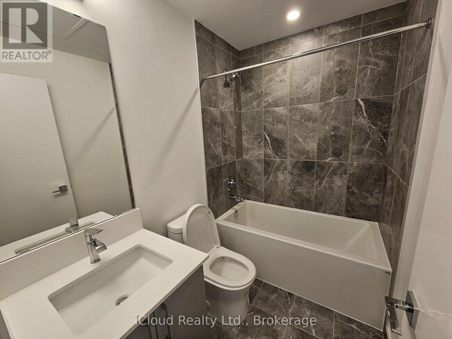 Photo du bâtiment - 496 Plains Rd E