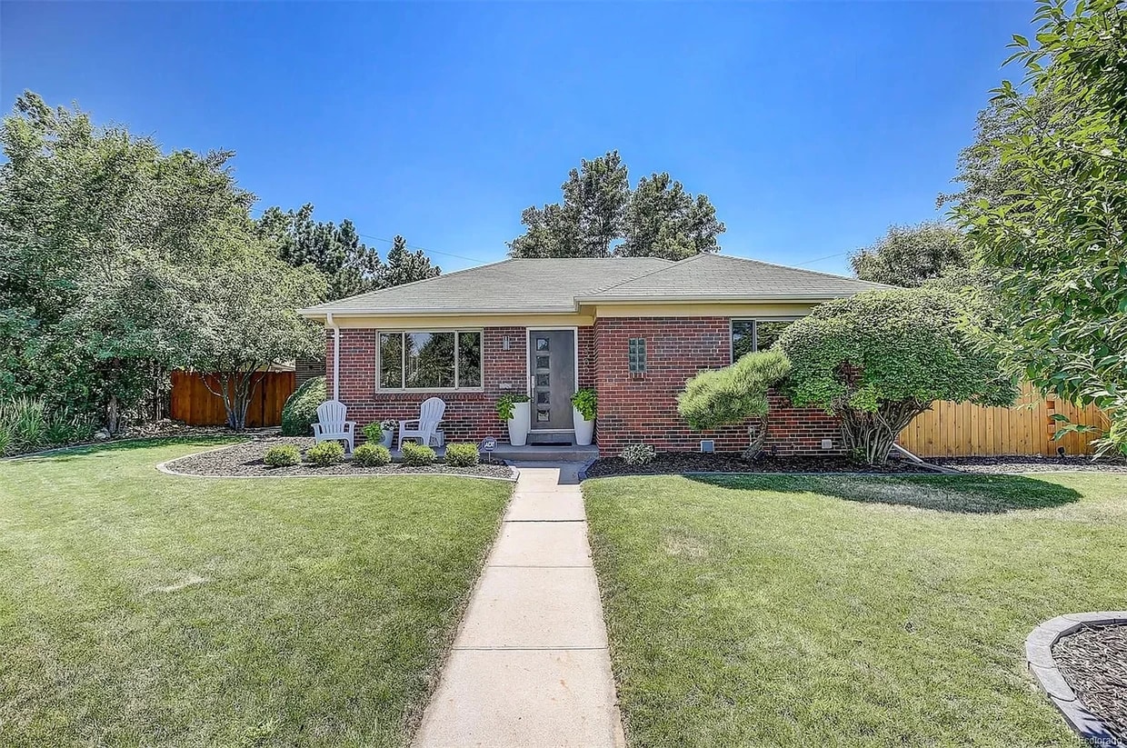 Front of house - 3300 E 30th Ave