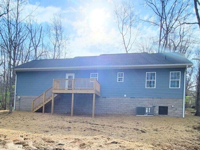 Foto del edificio - 165 Lakeshire Dr