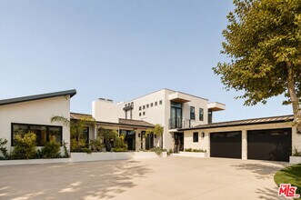 Building Photo - 7405 Pyramid Pl