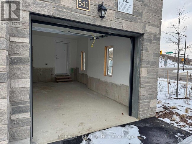 Building Photo - 541 Tim Manley Ave