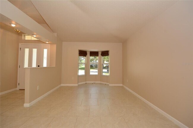 Foto del edificio - 56 Shinnecock Dr