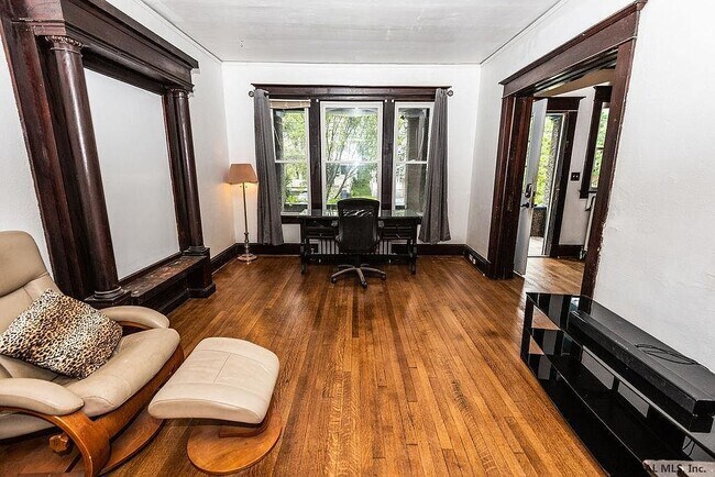 Foto del edificio - 651 Morris St