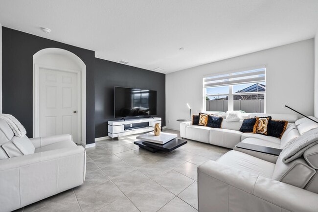 Foto del edificio - 4689 SW Ulster St