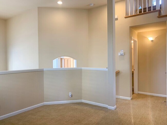 Building Photo - 713 Portofino Pl