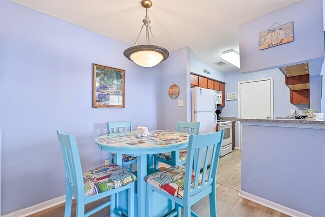 Foto del edificio - 3506 Cove View Blvd