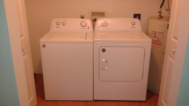 Washer & dryer hidden in laundry closet - 607 W North St