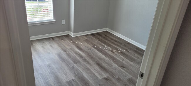 Foto del edificio - 6042 Carpenters Cove Ln