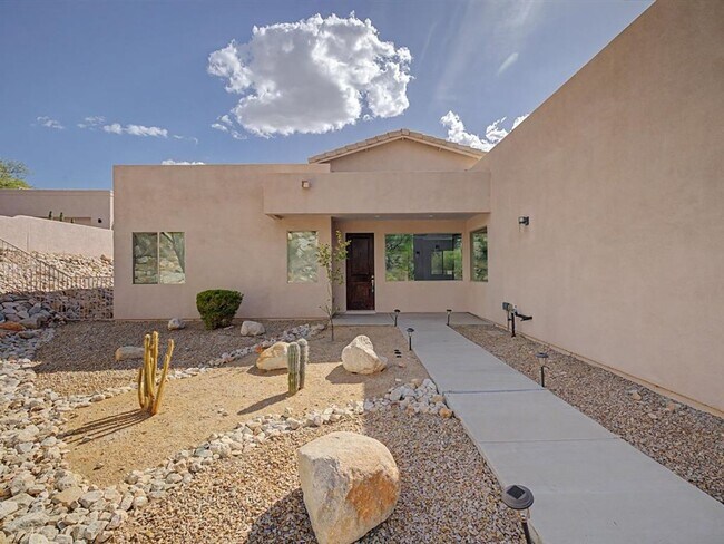 Building Photo - 10053 N Alder Spring Dr
