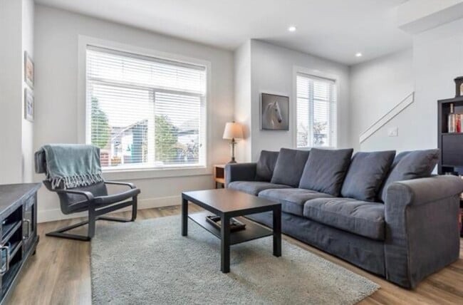 Photo du bâtiment - 19239 70 Av