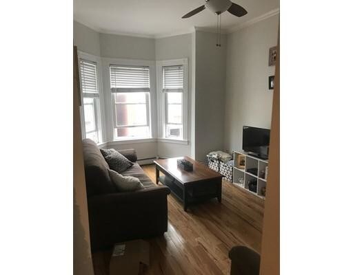 Primary Photo - 411 E 5th St