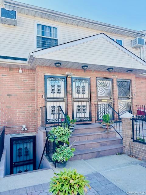 Foto del edificio - 177-68 Meadow Dr