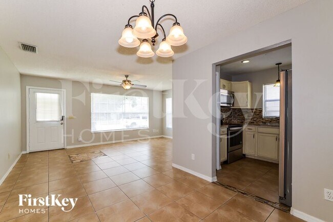 Building Photo - 1175 Chambord Ct