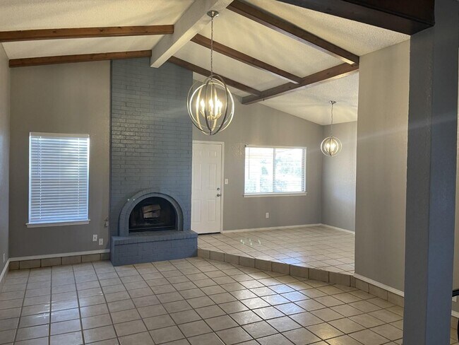 Foto del edificio - 1427 Lost Pines Ln