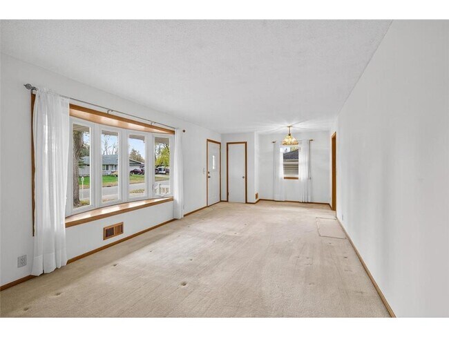 Foto del edificio - 7201 Kentucky Ave N