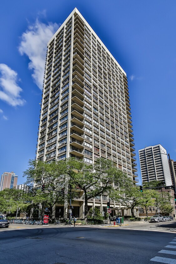 Foto principal - 88 W Schiller St