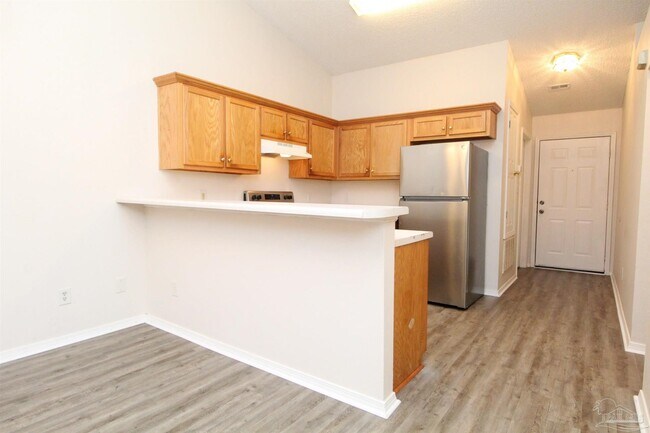 Foto del edificio - 5600 W Shore Dr
