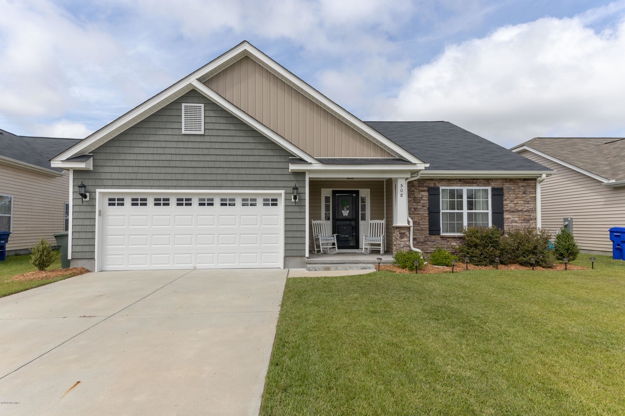 Primary Photo - 508 Arbor Dr