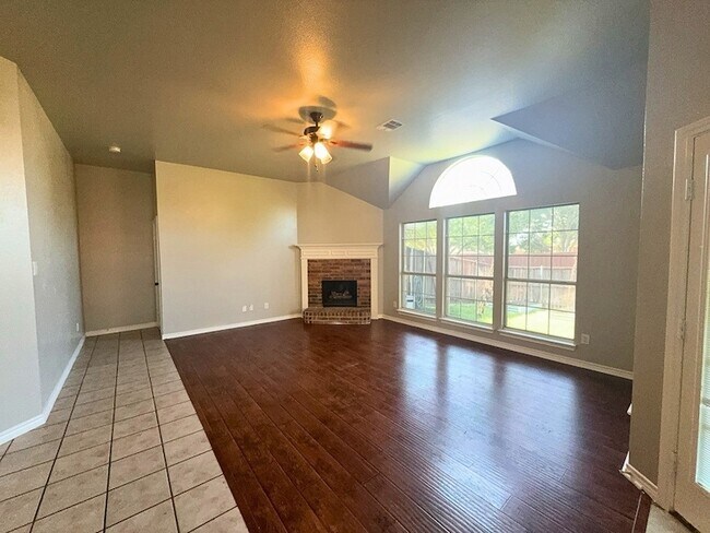 Foto del edificio - 1541 Mountain Laurel Ln
