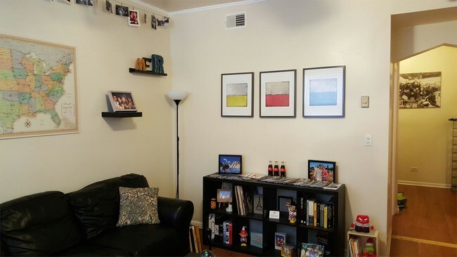 Foto del edificio - 3508 N Wilton Ave