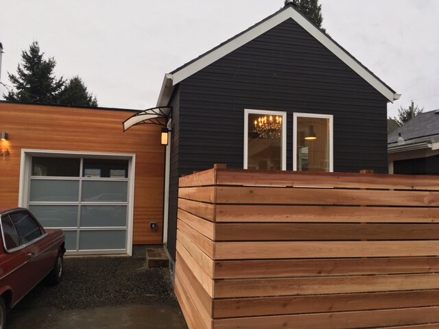 Photo - 68 NE Beech St House