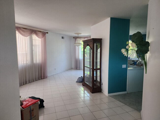 Foto del edificio - 14652 Acacia St